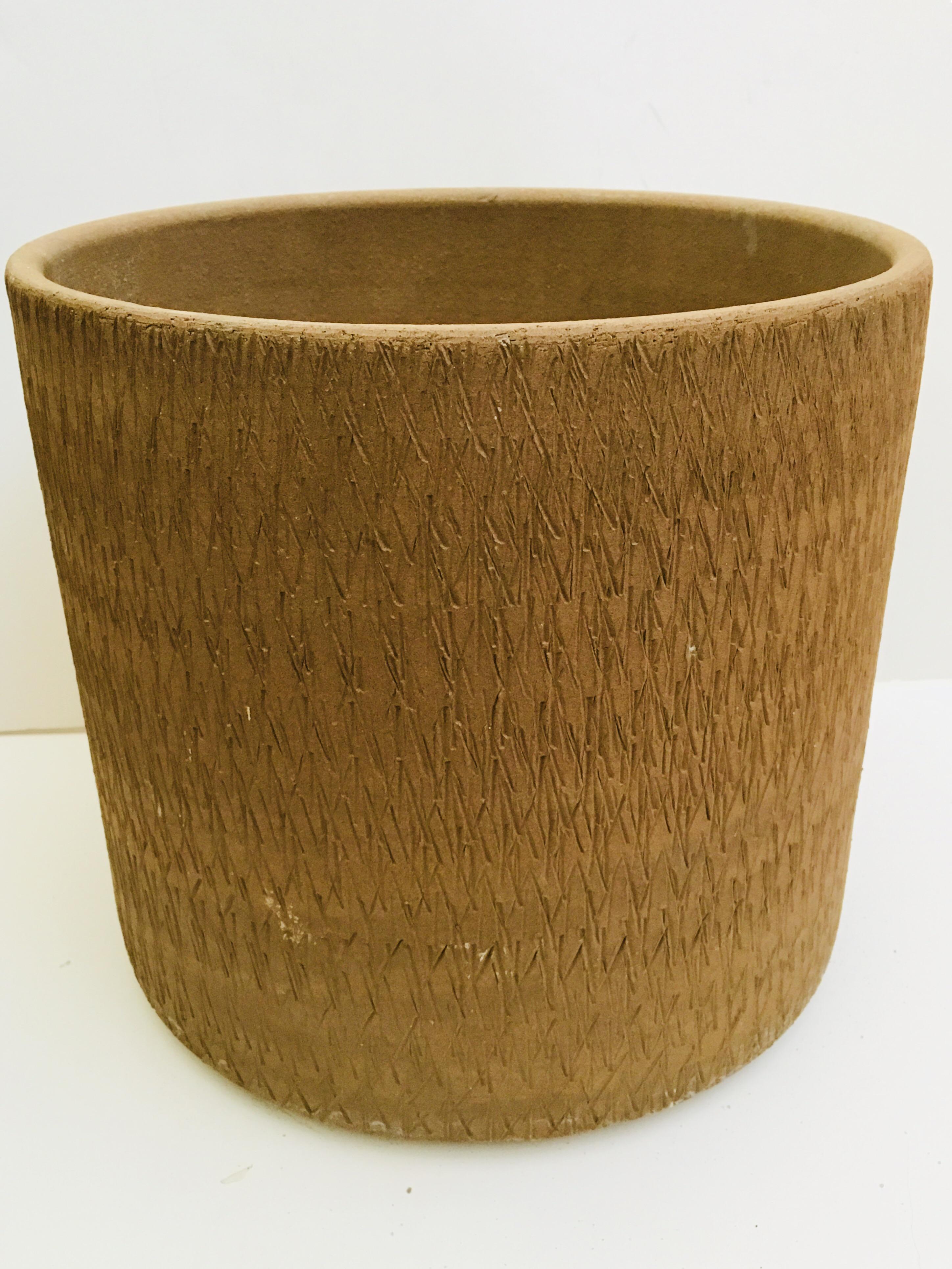 Vintage Architectural GAINEY POTTERY Model T-6 Ceramic PLANTER Mid Century Modern Rare Yellow